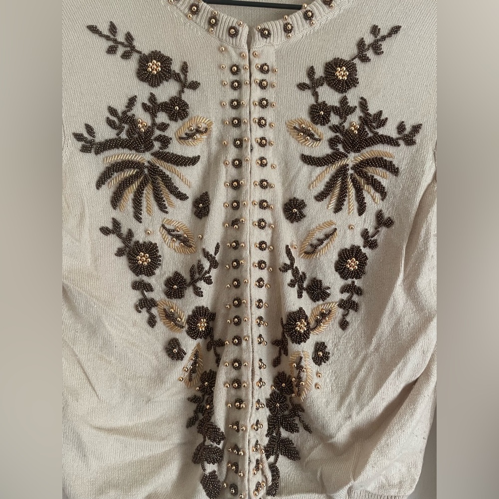 Moda INTERNATIONAL. Detailed beading. Sweater. - Picture 2 of 4